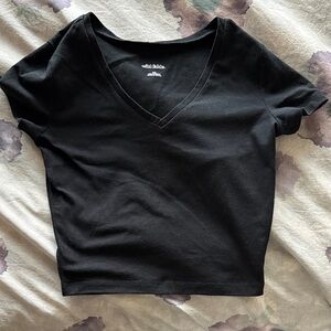 Wild Fable Classic Black V-Neck crop top Tee
